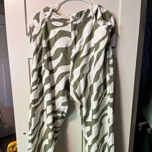 Plus Size Green Zebra Pants!